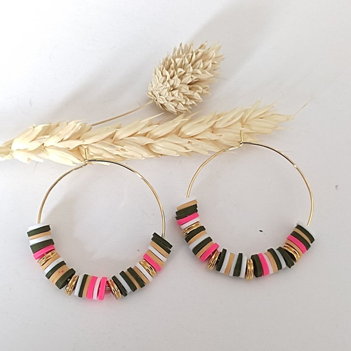 Boucles d'oreilles créoles perles heishi kaki fuchsia