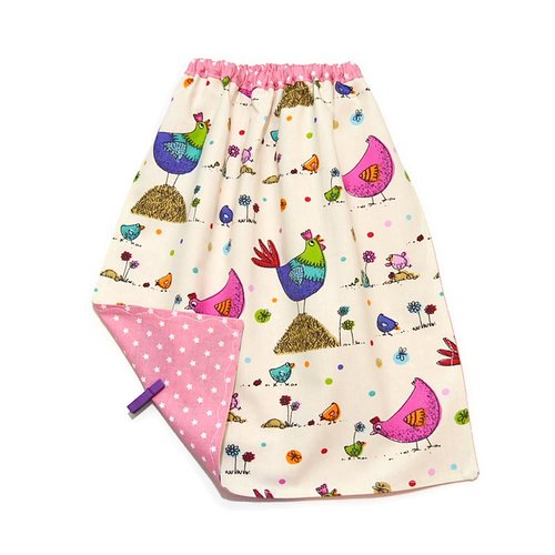 Serviette de table cantine maternelle, motifs jolies poulettes