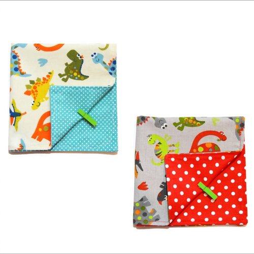 Serviette de table enfant motifs petits dinosaures, pour la cantine ou la maison