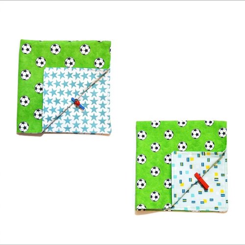 Serviette de cantine maternelle ou primaire motifs ballons de foot