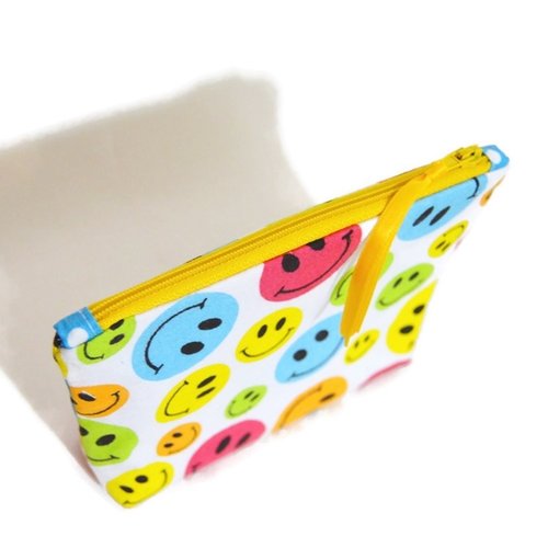 Trousse ou pochette sac à main, motifs smiley souriants et colorés