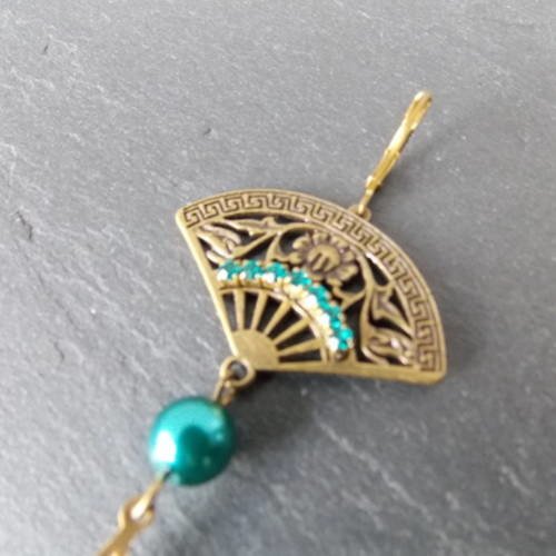 Longue boucle d'oreille unique style bohême asiatique couleur bronze et vert-bleu 