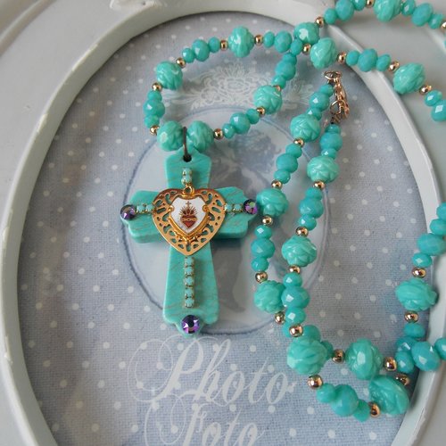Collier baroque turquoise grosse croix  turquoise reconstituée cœur sacré