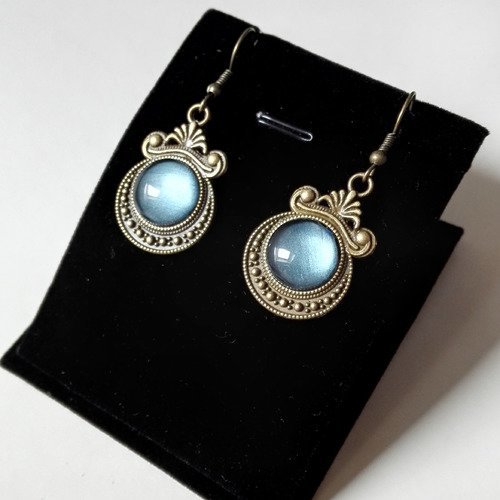 Boucles d'oreilles celtiques outlander claire sassenach fraser cabochon bleu bronze antique medieval idée cadeau miss perles