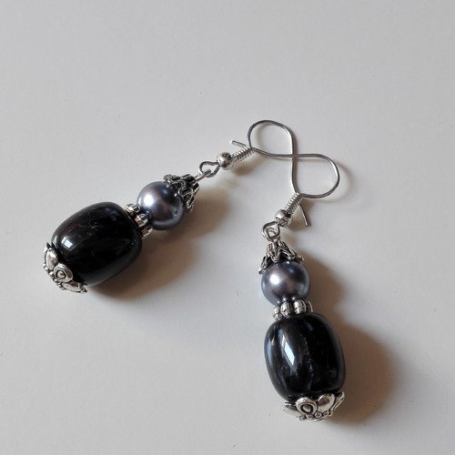 Boucles d'oreilles celtiques vintage argenté antique perles gris noir idée cadeau miss perles 