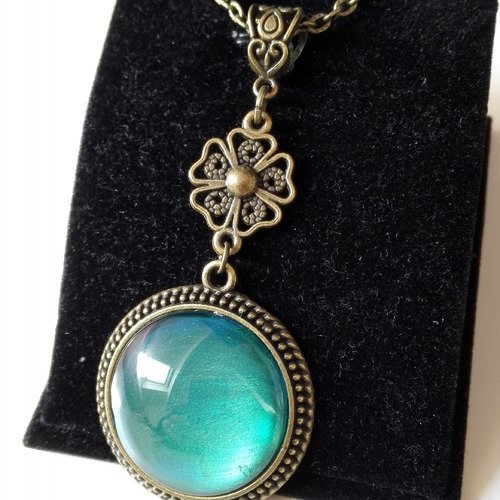 Collier celtique outlander sassenach cabochon vert bleu féérique idée cadeau miss perles