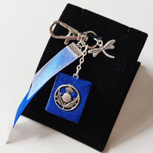 Porte clés outlander bijou de sac  livre chardon écossais bleu argenté sassenach ecosse féérique idée cadeau miss perles