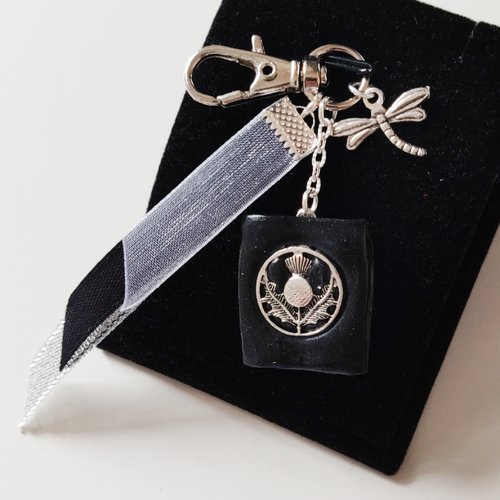 Porte clés outlander bijou de sac livre chardon écossais noir argenté sassenach ecosse féérique idée cadeau miss perles