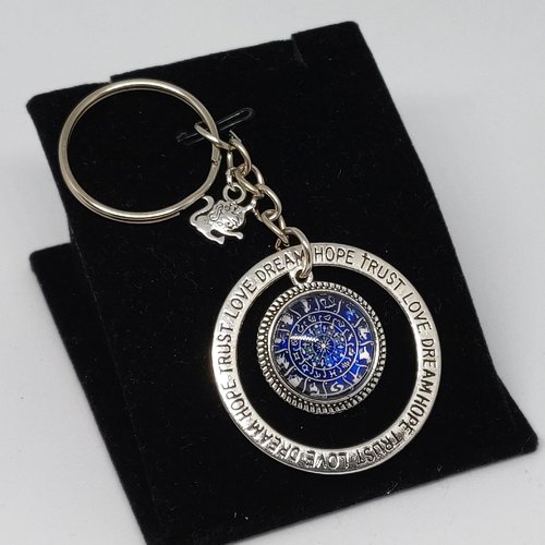 Porte clés lion signe astrologique constellation anneau gravé argenté bleu nuit féérique idée cadeau miss perles
