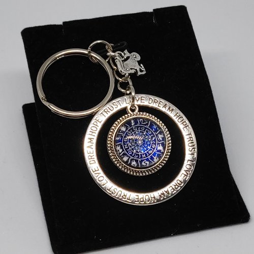 Porte clés capricorne signe astrologique constellation anneau gravé argenté bleu nuit féérique idée cadeau miss perles