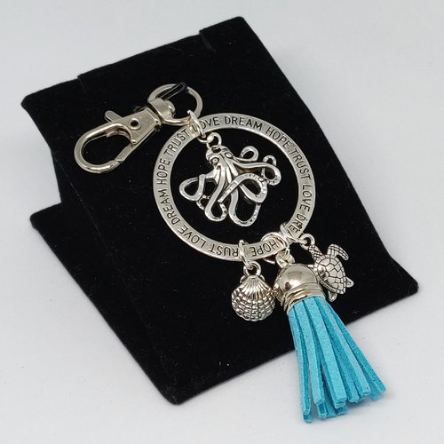 Porte clés poulpe bijou de sac coquillage argenté bleu steampunk pirates des caraibes jack sparow idée cadeau miss perles