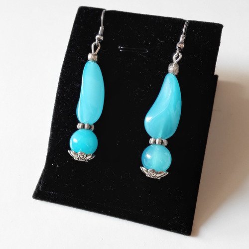 Boucles d'oreilles celtiques vintage medieval royal perles verre bleues turquoises. 