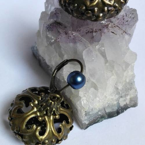 Boucles d'oreille bronze vintage rétro perles bleues nuit féérique 