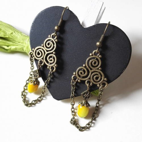 Boucles d'oreilles triskels celtiques bronze antique jaune médiéval féérique the witcher idée cadeau miss perles