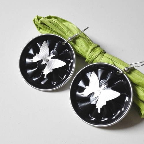 Boucles d'oreilles cabochons capsules nespresso noires papillons argentés féériques 