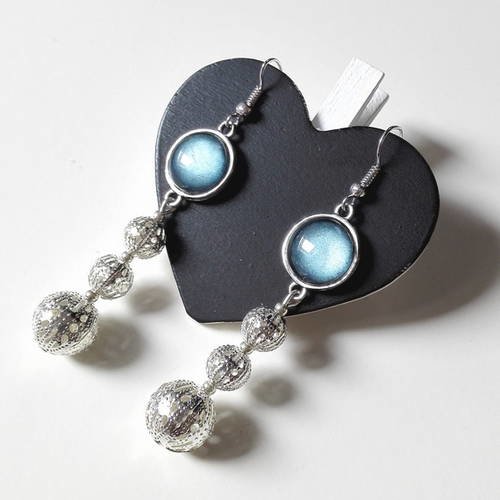Boucles d'oreilles claire fraser cabochon bleu perles argentées féérique outlander ecosse 