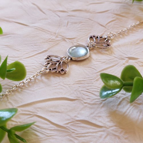 Bracelet fleurs de lotus, bracelet yoga, argenté, bijou nature, idée cadeau femme, miss perles