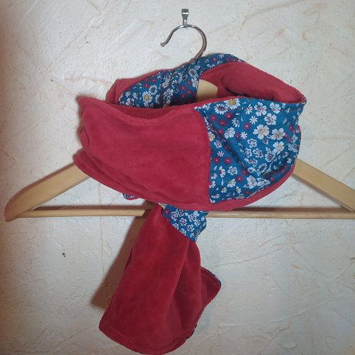 Grande écharpe double éponge velours rouge et tissu imprimé fleurs