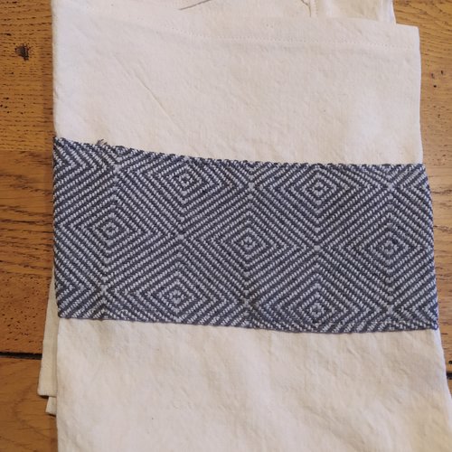 Torchon en toile de drap ancien avec motif