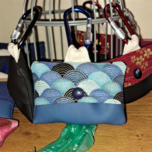 Pochette pour rouleau sacs à déjection chien  bleu