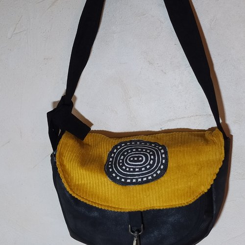 Sac à main velours, simili cuir noir et jaune