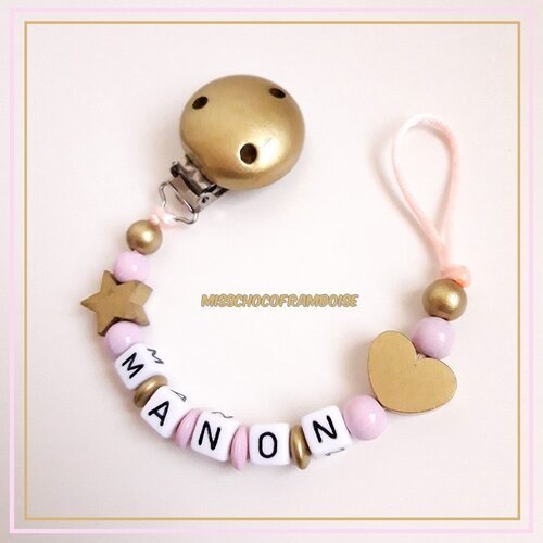 Clip attache tétine personnalisée perles en bois coeur