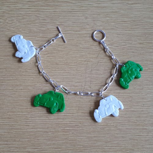 Bracelet avec des 2cv verte et blanche