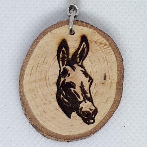 Porte clé en bois gravé d'un âne