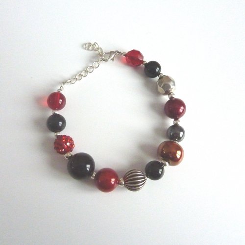 Bracelet en perles rouge et noir