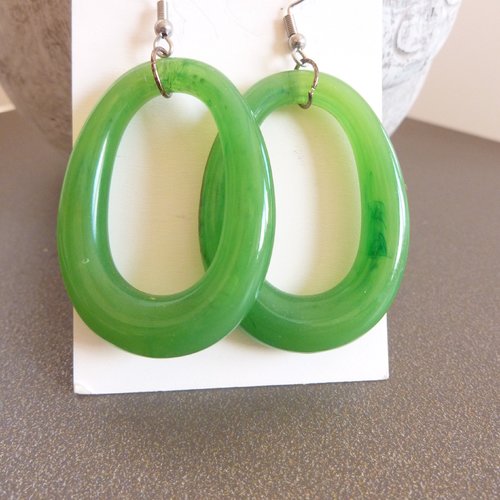 Boucles d'oreille crochet,inox, perle acrylique vert
