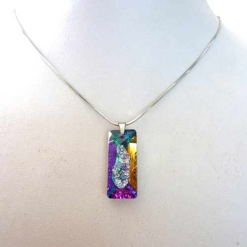 Collier chaine inox et pendentif pure cristal rectangulaire violet