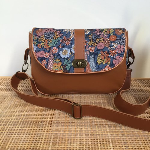 Sac besace en similicuir et liberty