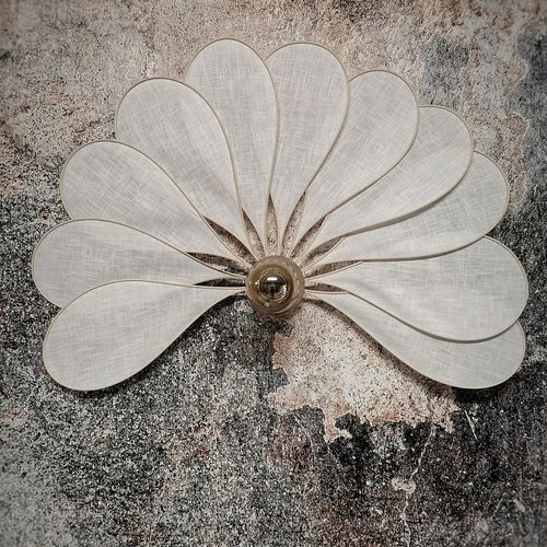 Applique, décoration murale, paon, 11 pétales, rotin et lin blanc