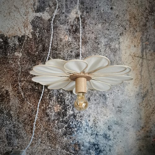 Baladeuse, pâquerette, la classique, 16 pétales, rotin et lin blanc
