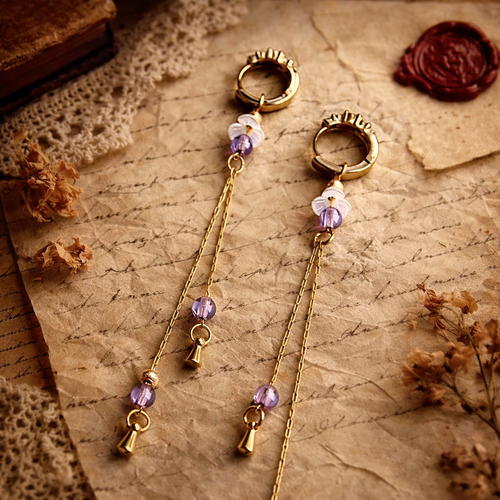 Boucle d'oreille fine pendante chic romantique bohème perle ronde violette fleur blanche chaine inoxydable doré modèle création unique