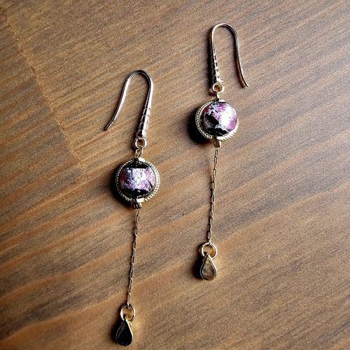 Boucle d'oreille pendante chic romantique bohème perle noire violette crochet breloque goutte chaine inoxydable dorée modèle unique