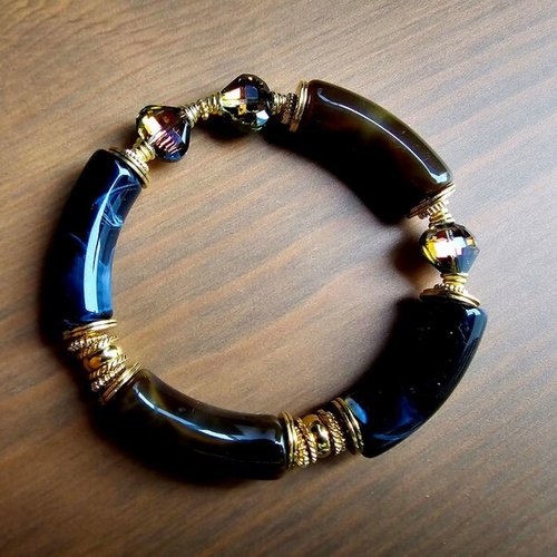 Bracelet large ajustable romantique bohème boho perle tube noir marron foncé perle forme goutte violette façonnée création unique