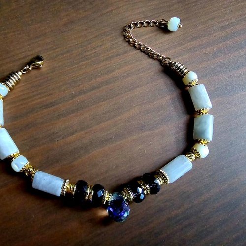 Bracelet ajustable véritable pierre tube naturelle couleur blanche perle forme goutte irisé création modèle unique romantique breloque