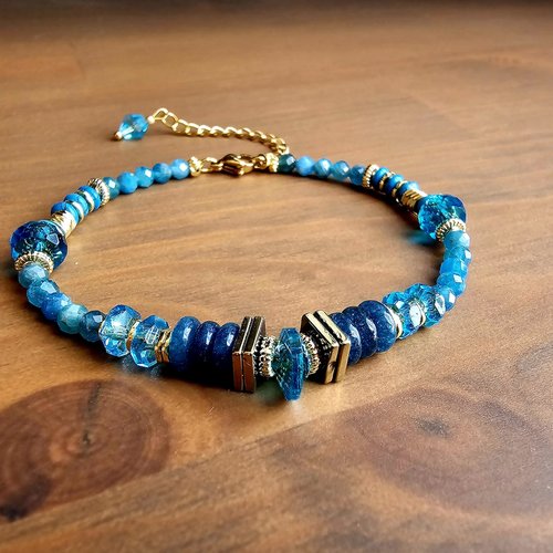 Bracelet ajustable véritable petite perle pierre apatite naturelle couleur bleue perle forme donut création modèle unique breloque doré