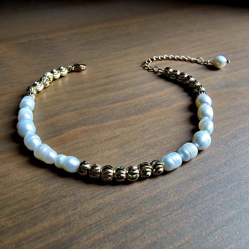 Bracelet ajustable perle façonnée dorée acier inoxydable véritable perle eau douce blanche artisanat bohème romantique boho unique