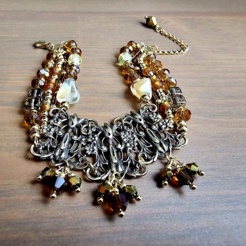 Bracelet ajustable femme romantique quatre rangées rangs acier doré inoxydable perle marron jaune breloque filigrane filigré bronze