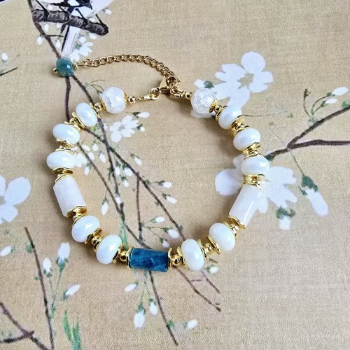 Bracelet ajustable femme doré breloque acier inoxydable perle tube blanche pierre naturelle de lune perle bleue centrale lapis lazuli