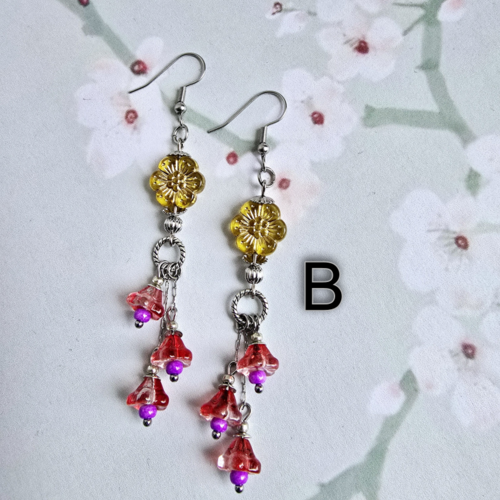 Choix boucle oreille pendante couleur argent femme différent modèle forme couleur boucle printanière perle fleurie romantique bohème