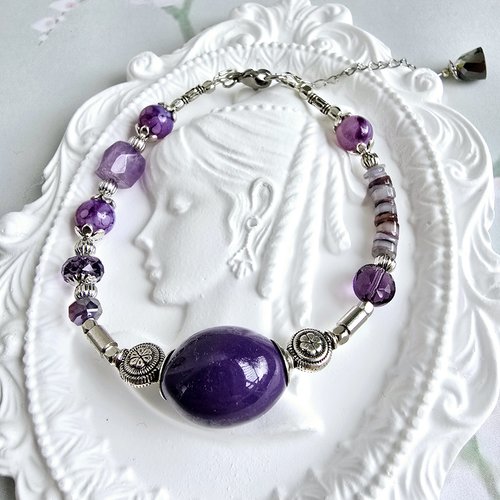 Bracelet ajustable femme argenté romantique bohème différente forme perle violette perle heishi petite breloque tube couleur argent