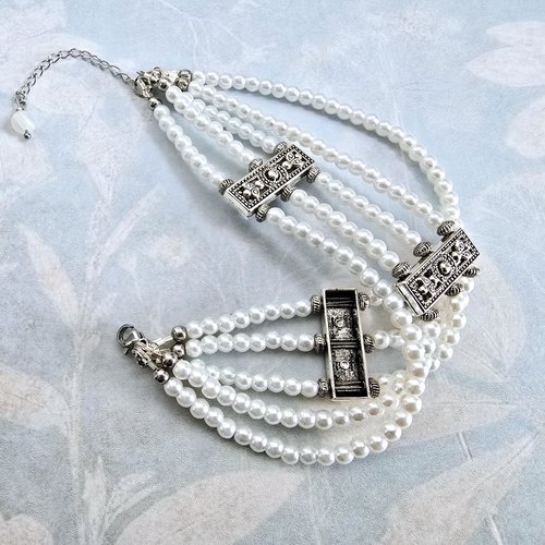 Bracelet manchette femme ajustable romantique bohème petite perle blanche en verre cinq rangées connecteur couleur argenté fleuri