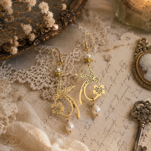 Boucle d'oreille pendante femme romantique bohème printanière saison été soleil petit oiseau colibri fleur perle culture perle eau douce