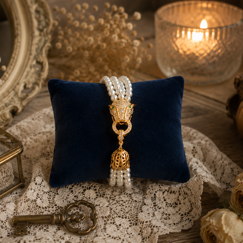 Bracelet femme non ajustable tête léopard strass multiple rangée petite perle blanche nacre nacrée attache clip strass acier inoxydable