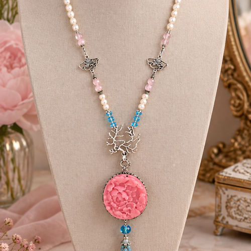 Collier femme romantique grand médaillon fleur ancienne rose breloque éventail style japonais japonisant véritable perle culture