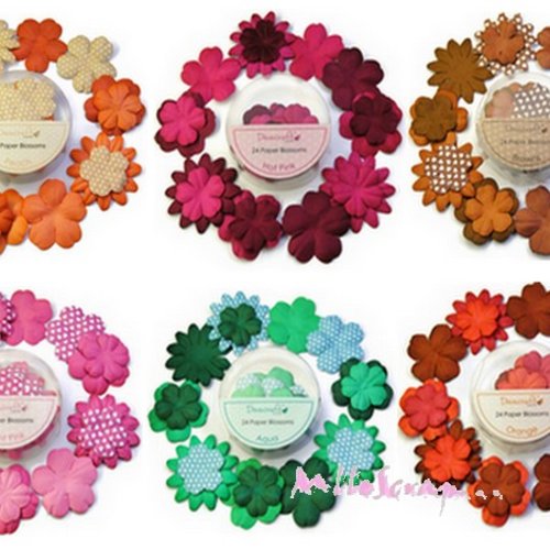 Fleurs papier rose, orange, marron, turquoise... embellissement scrapbooking - 140 pièces