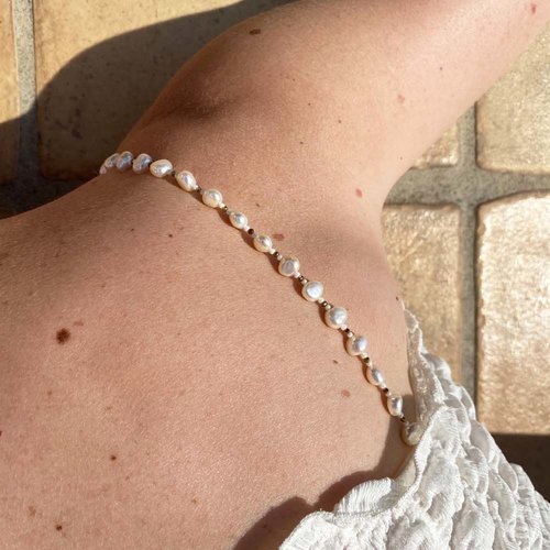 39/45 cm réglable. bretelle bijoux de soutien gorge. perles d'eau douce naturelles.